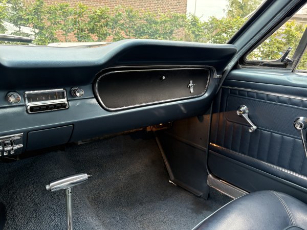 Mustang Fastback C-Code media 8