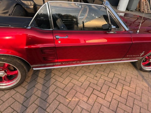 Mustang Convertible C-Code media 10