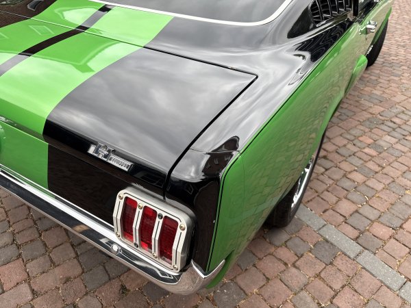 Mustang Fastback V8 408 media 4